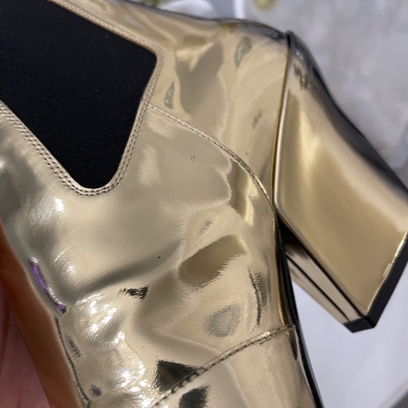 $1,650 Prada Gold Metallic Brushed Calf Leather Chelsea Boots Sz 38 AUTHENTIC😍 - Picture 12 of 17